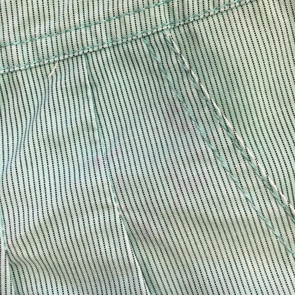 Green Short Shorts - Picture 8 of 8