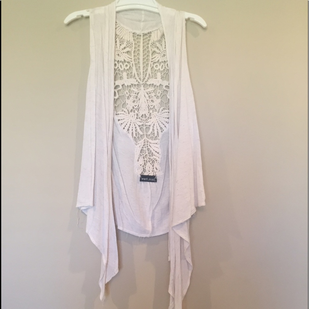 Sleeveless cardigan