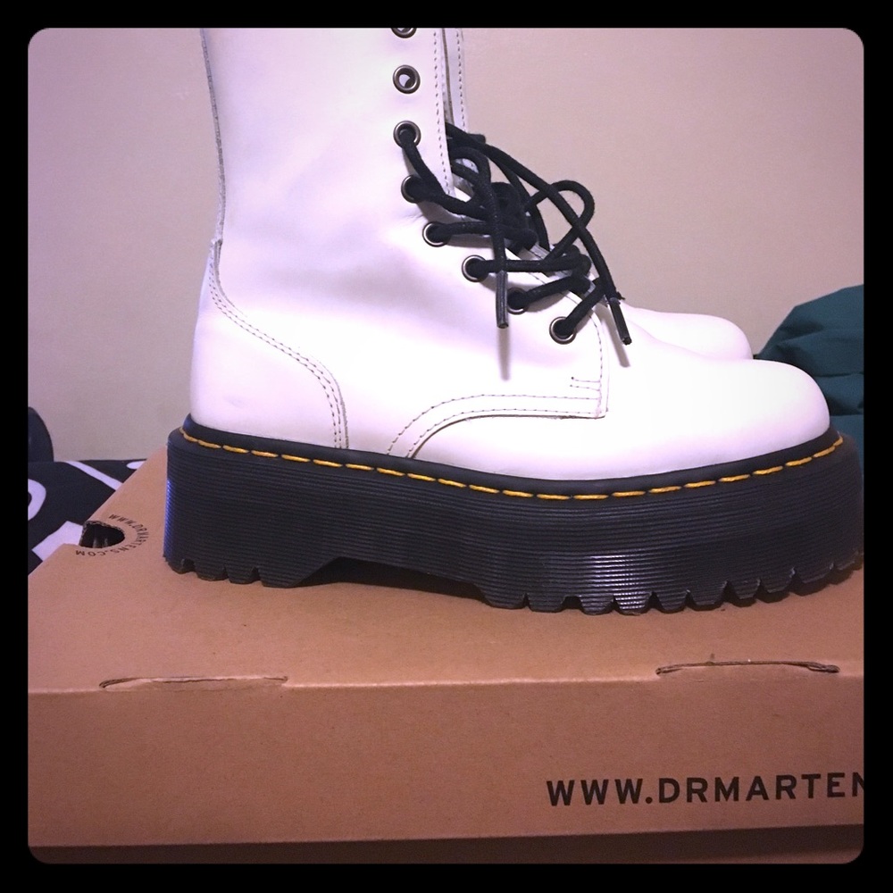 Dr.Marten Jadon white