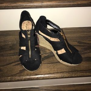 Black wedges w/ rope heel and working gold zipper