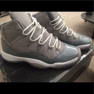 Retro Air Jordan 11 Cool Grey