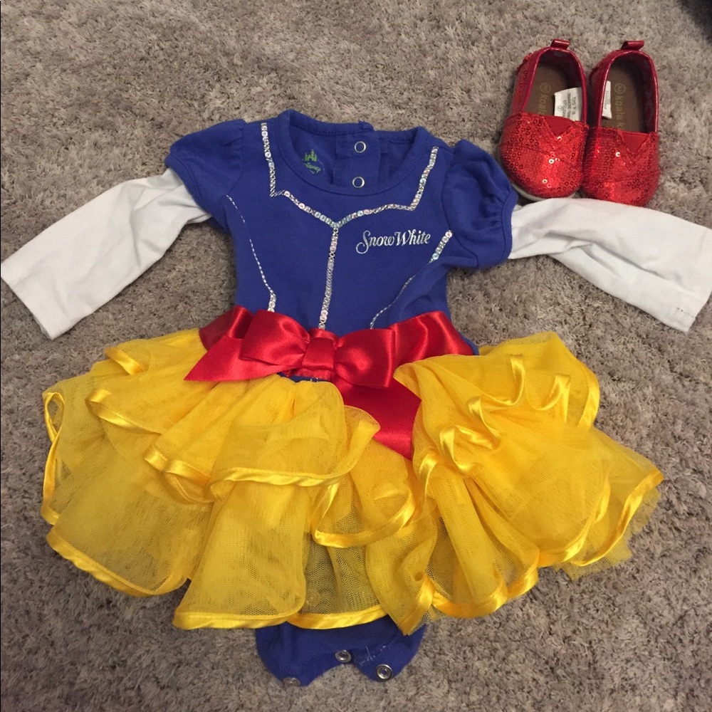 Snow White costume