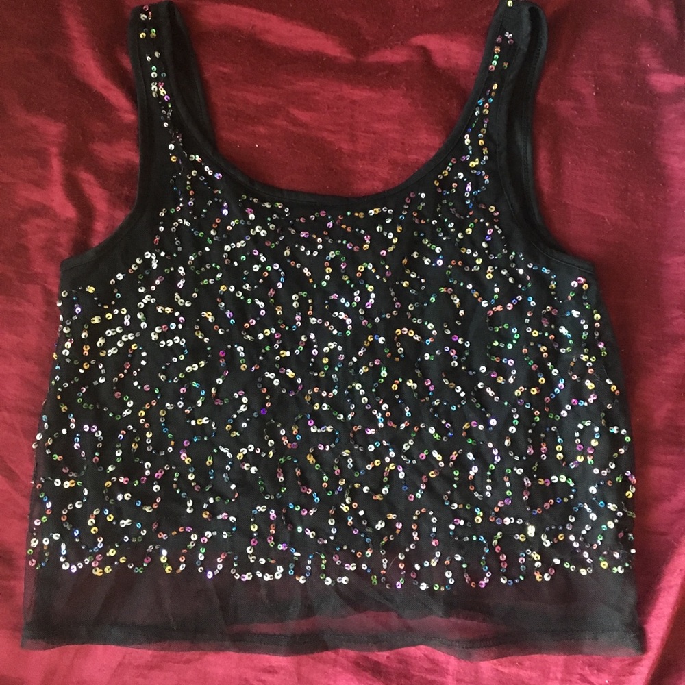 🎀 H & M sequined crop top