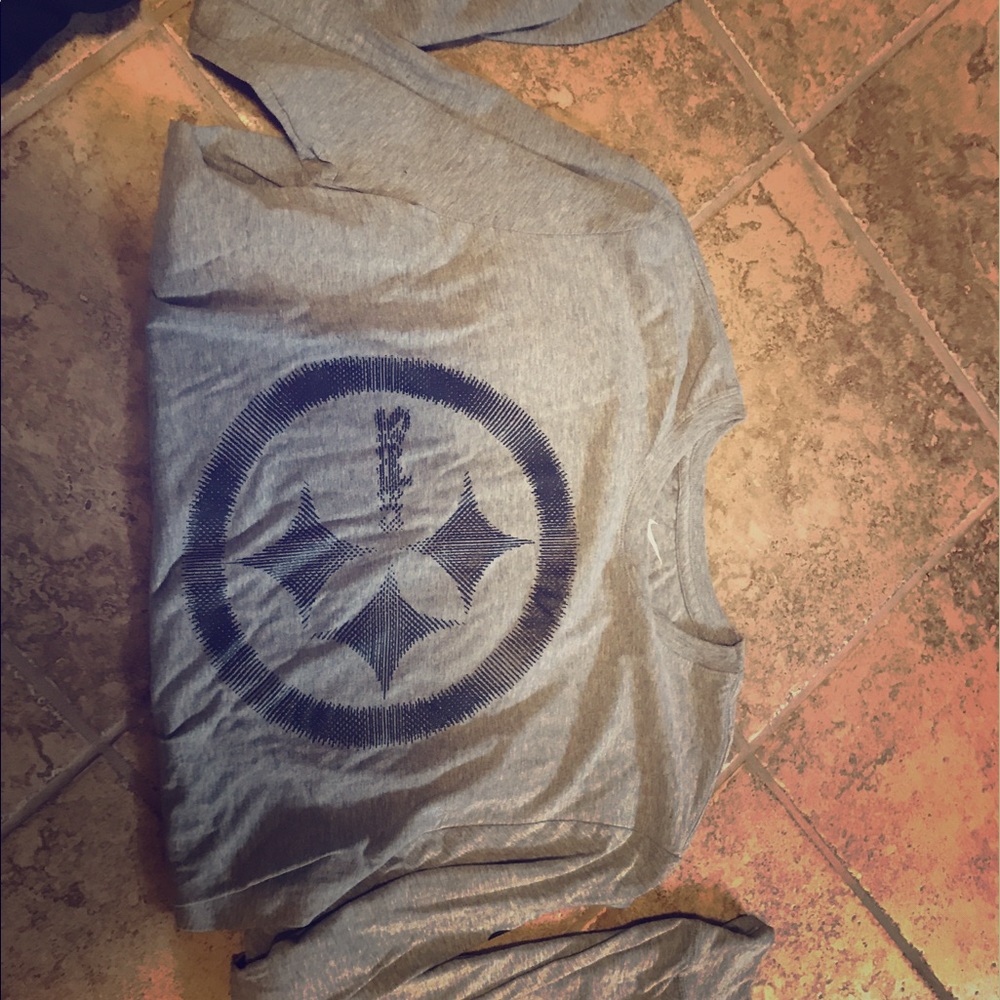 NIKE NWOT Steelers men's long sleeve Tshirt