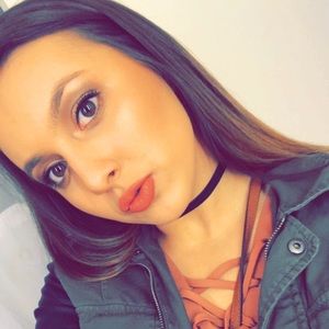 Meet your Posher, Jillian