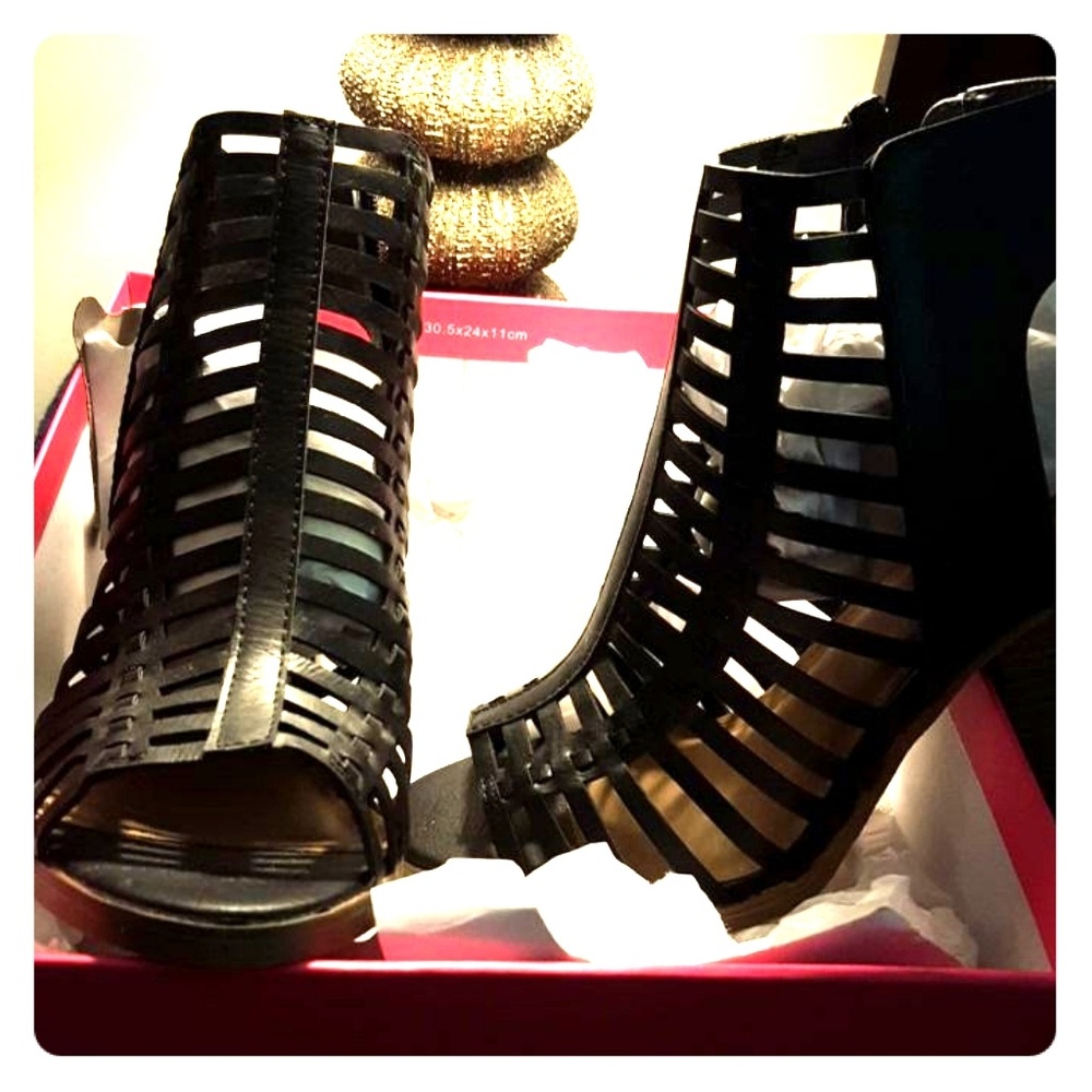 Black shoes