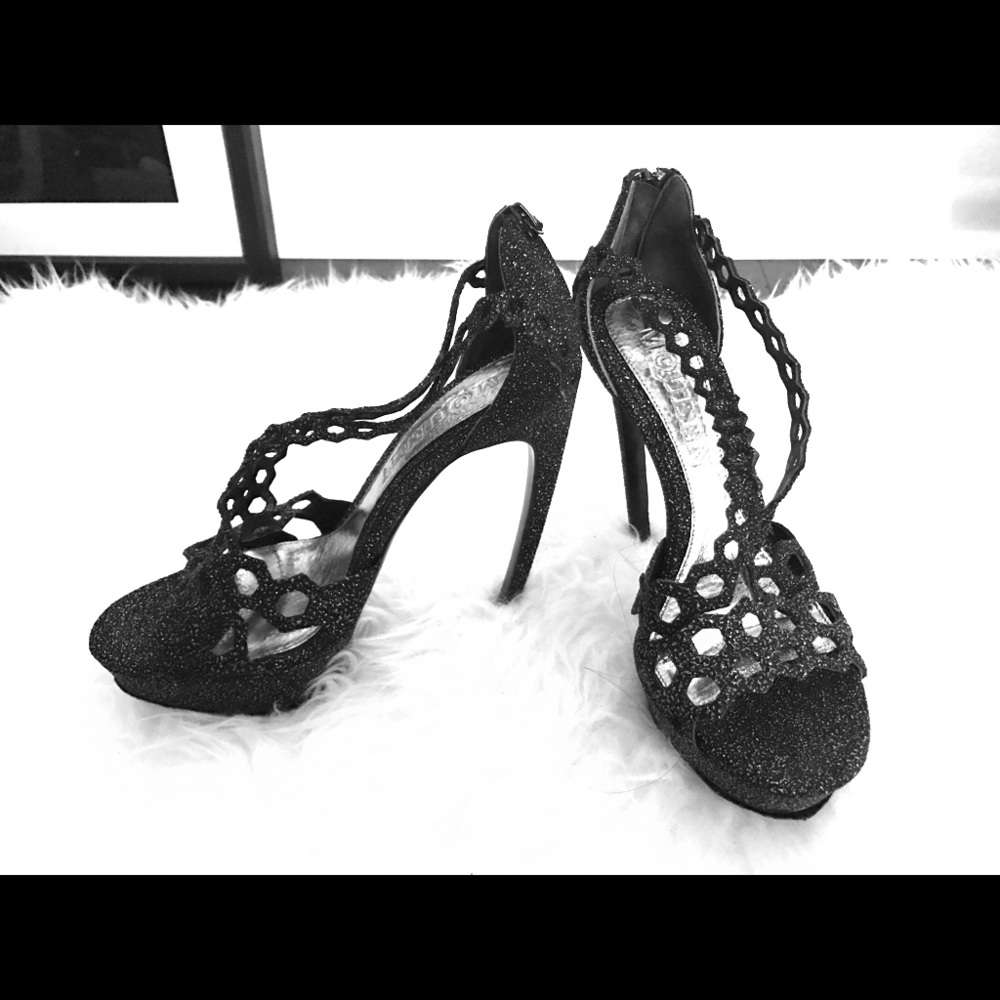 *SOLD*NEW Alexander McQueen glittered horn heel