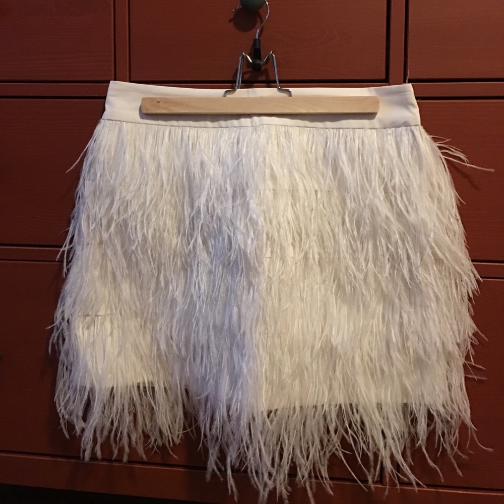 Club Monaco Dace White Feather Mini Skirt