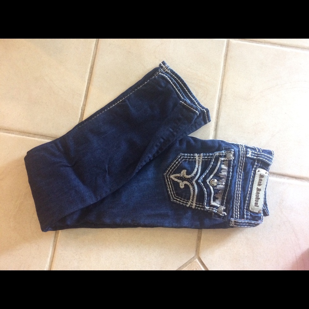 SIZE 27 ROCK REVIVALS