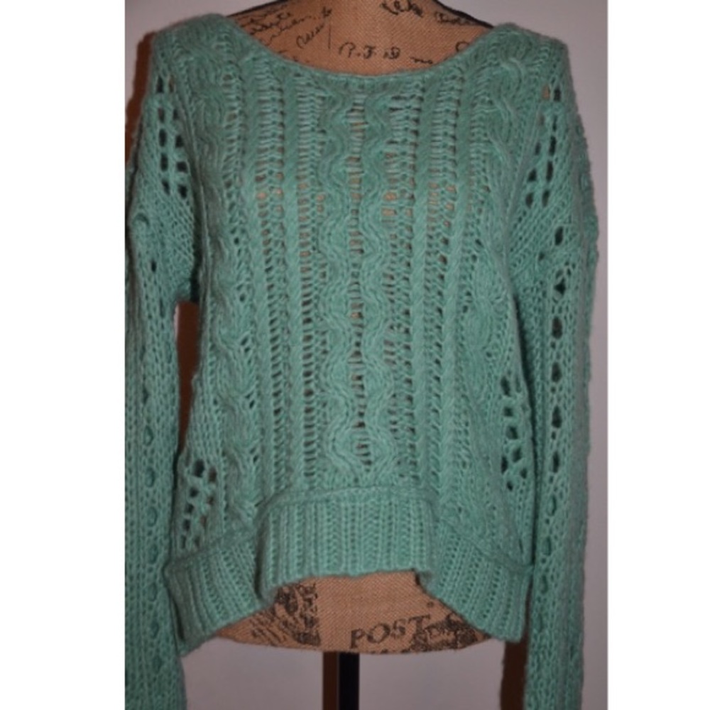 FREE PEOPLE Mint Colored WARM Sweater