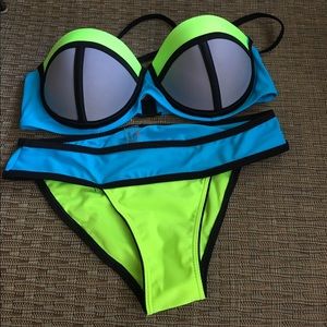 Green neon two pieces swimsuit bikini set