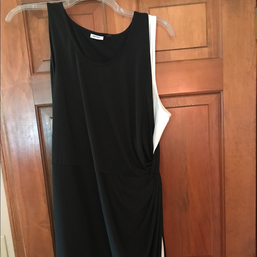 DKNY black and white sassy number