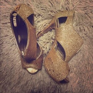 These heels 👠 are super  cute and comfortable 💝