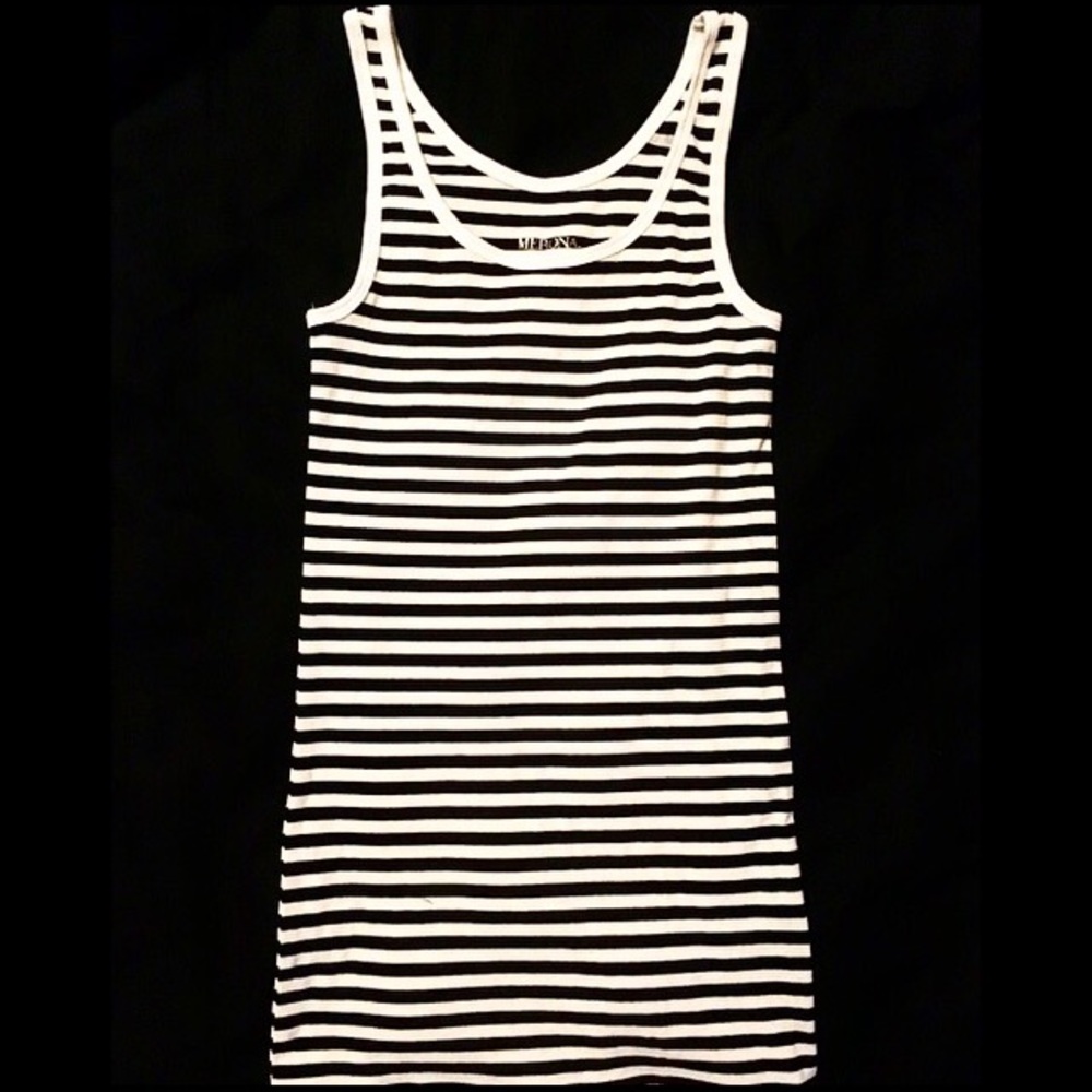 ✨⚪️Striped Tank ⚫️✨