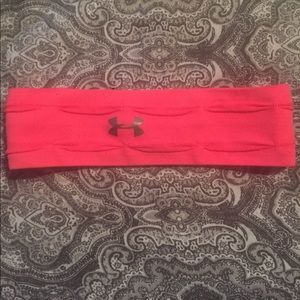Underarmour headband barely used