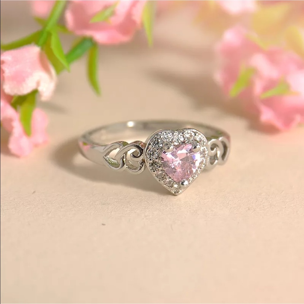 Pink Heart Ring - Picture 2 of 3