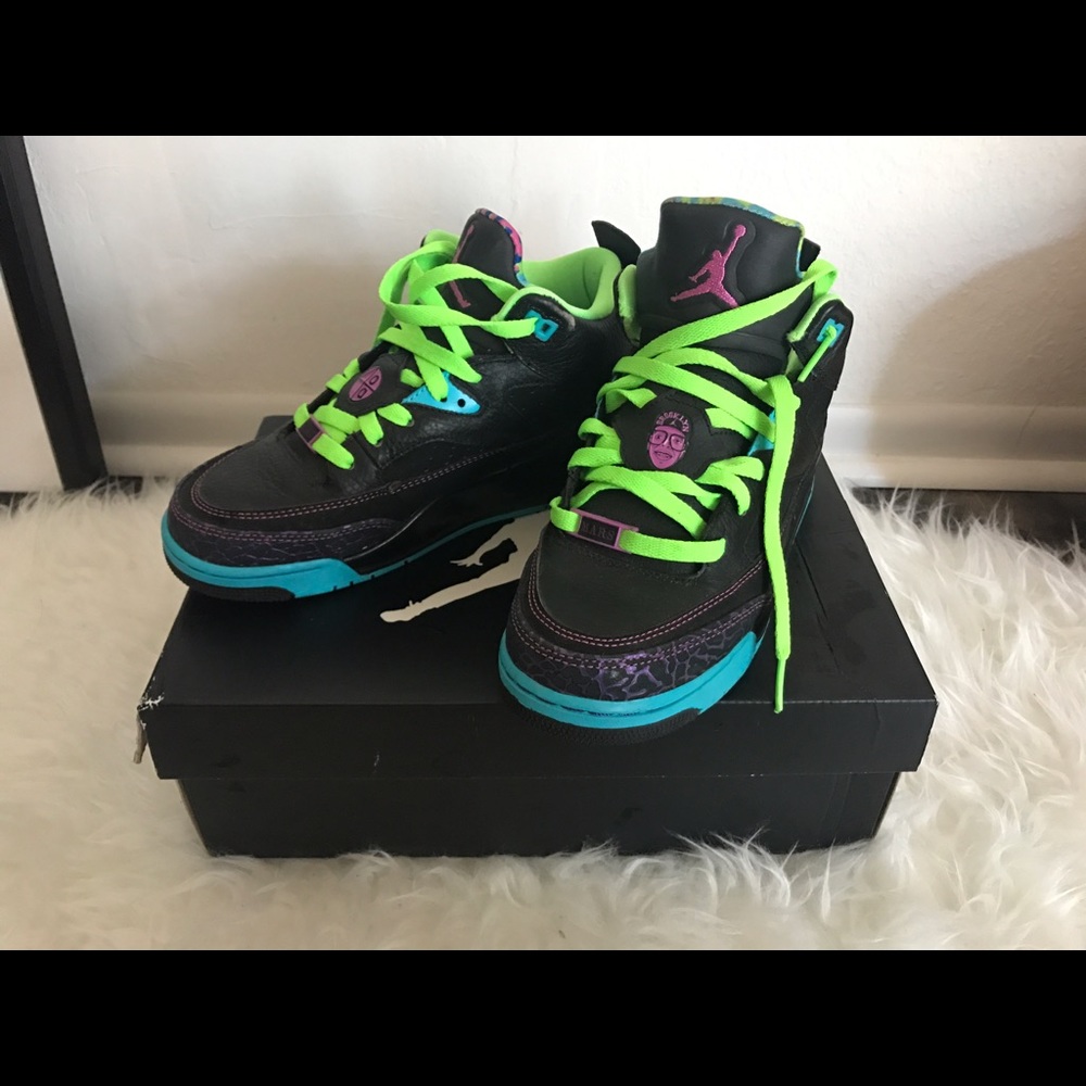 JORDAN SON OF MARS LOW  BLACK-CLUB PURPLE-PINK