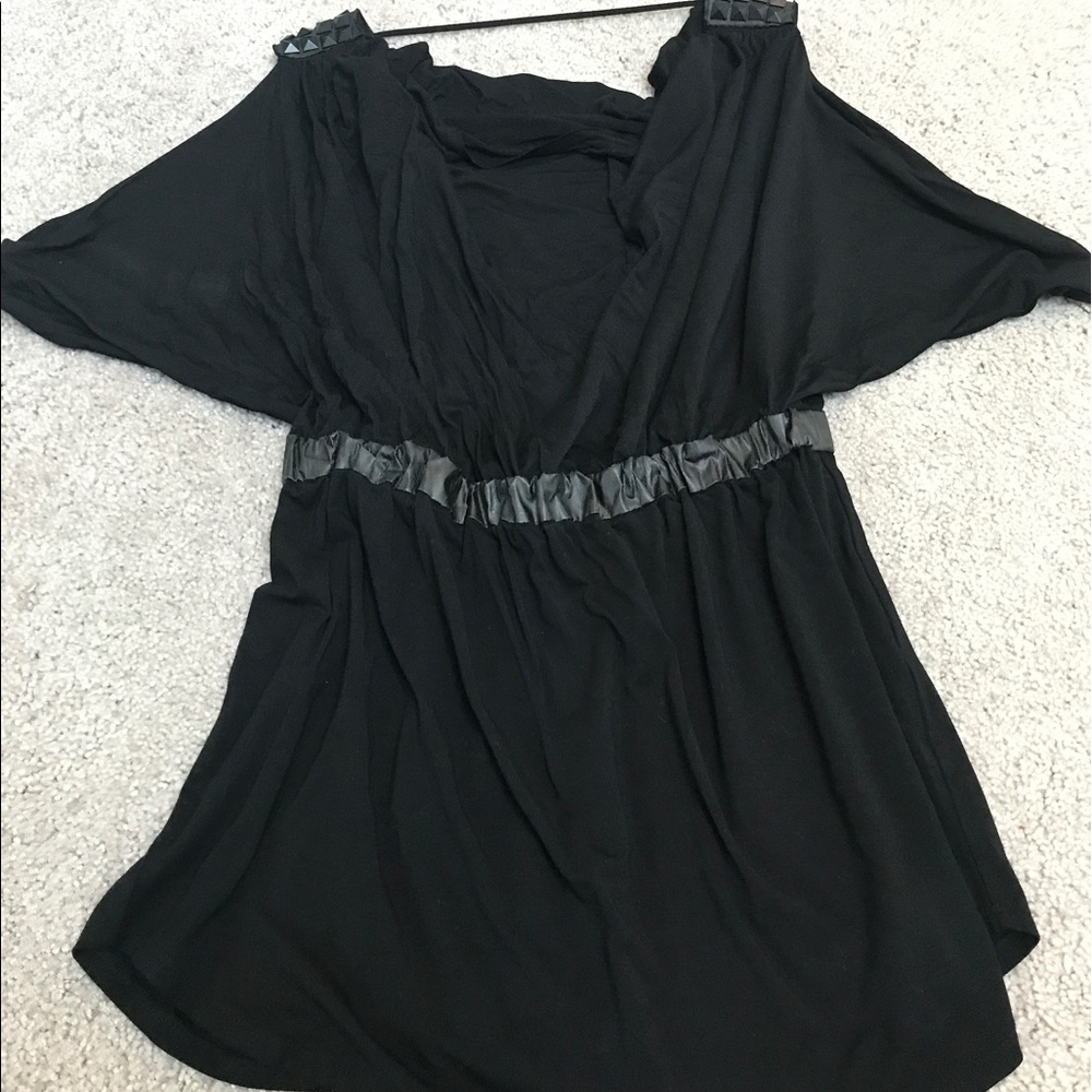 Long shirt with cinched waist