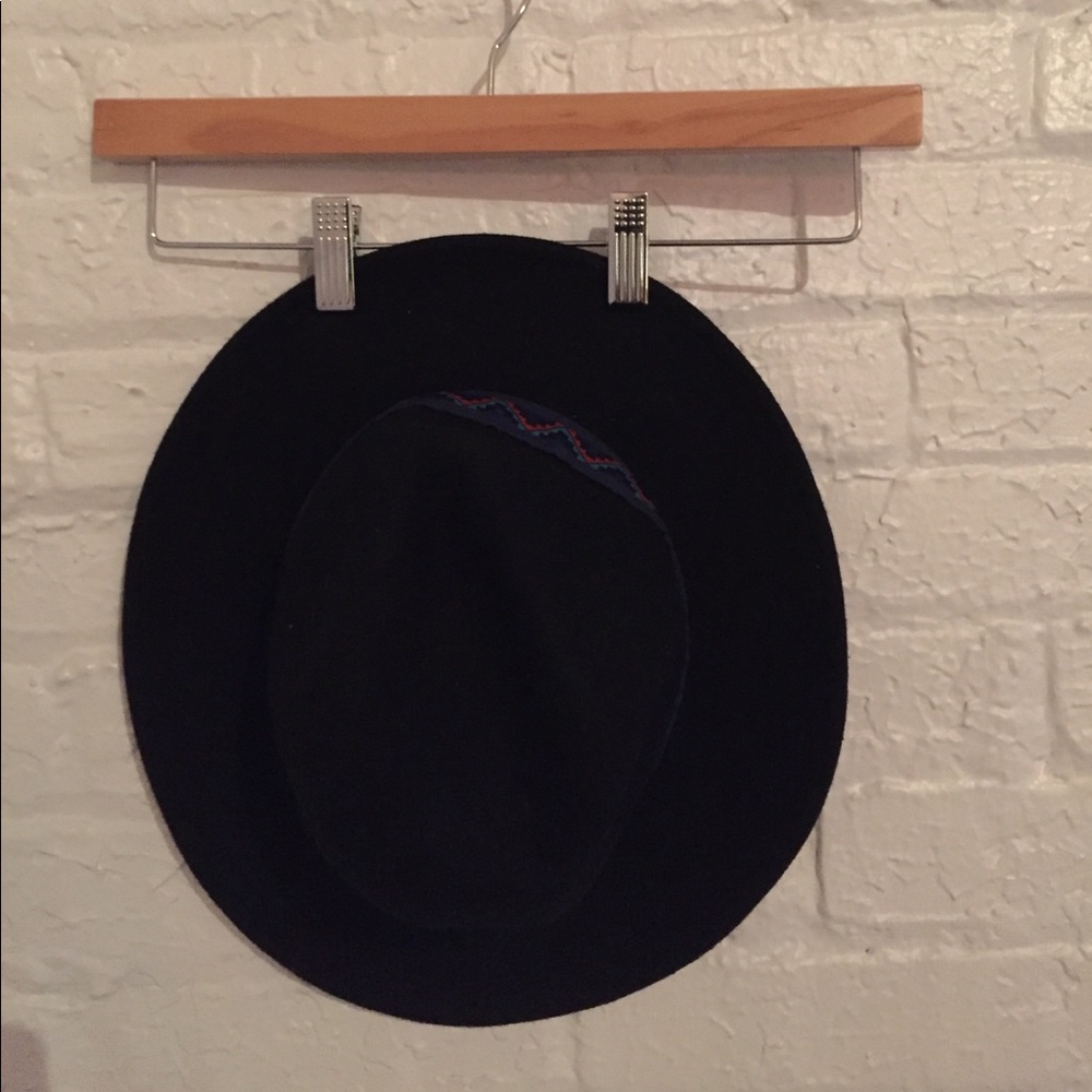 Felt wide brim hat