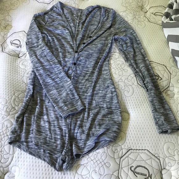 Sexy henley jumper - Picture 2 of 2