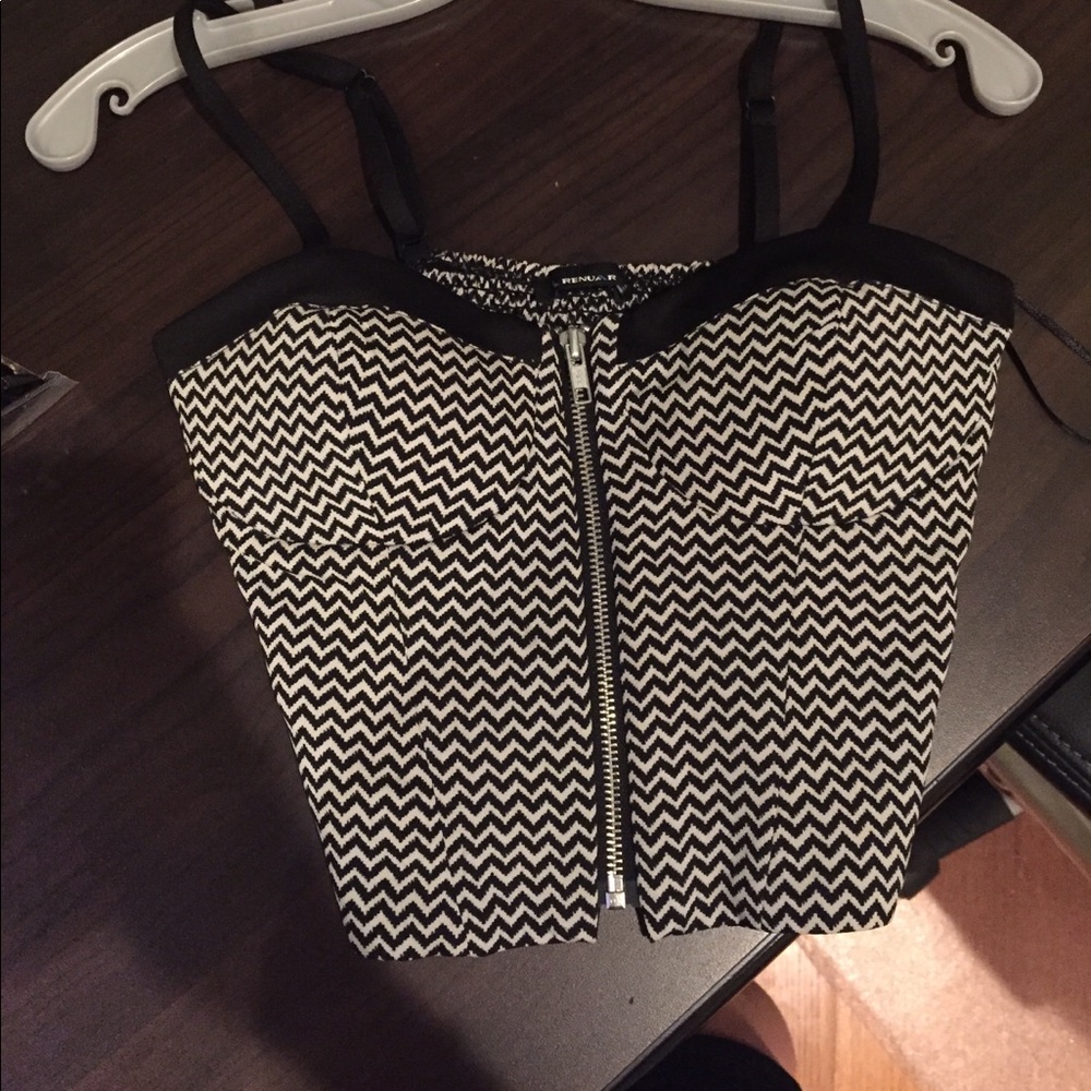 Too with adjustable straps