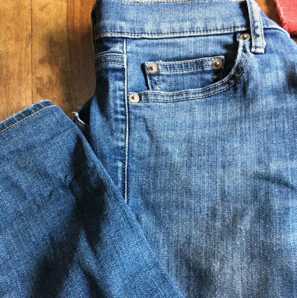 Gap skinny, 26s, stylish fit.