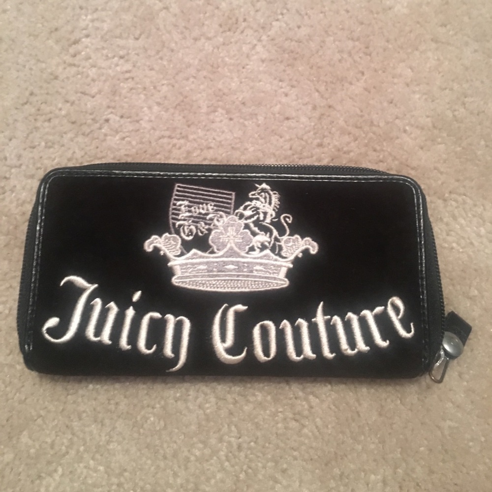 Women's juicy couture wallet