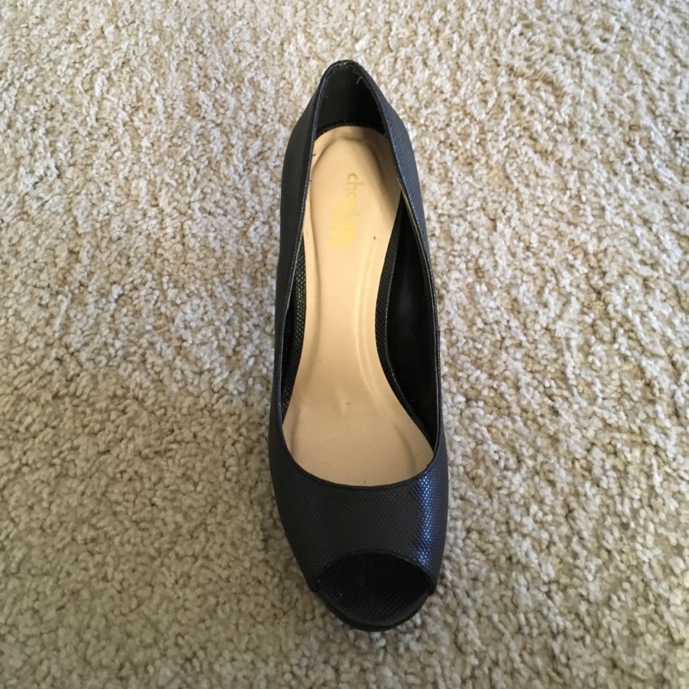Heels - Picture 2 of 2