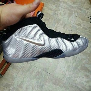 Nike Foamposits