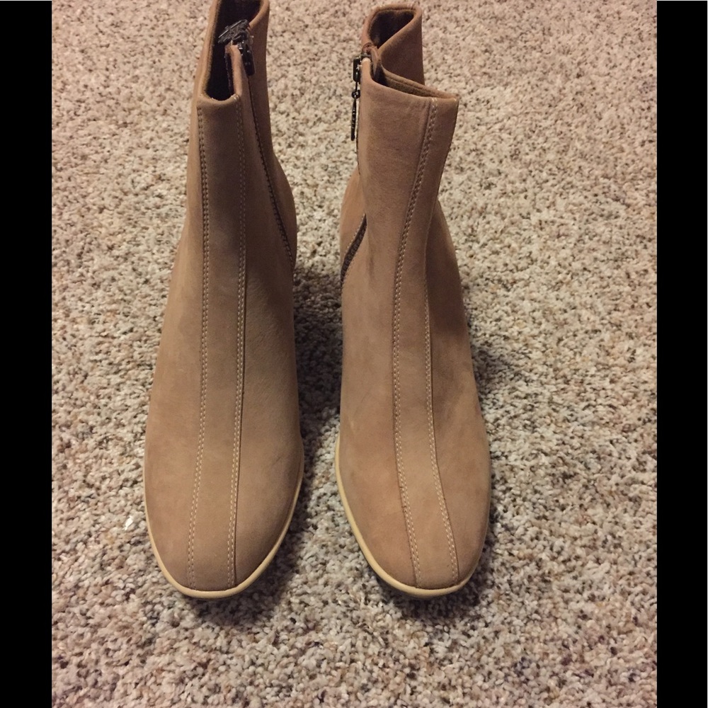 NEW - Timberland Boots Size 10