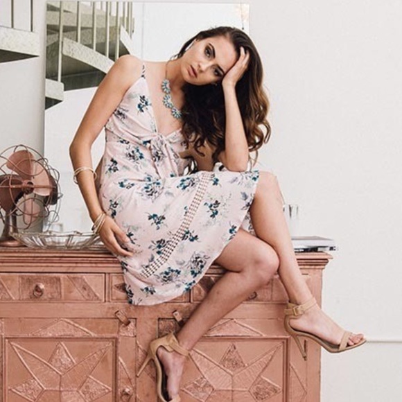 Tie at the Bust  Pink Floral Dress S,M - Picture 4 of 5