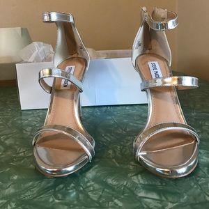 Beautiful strappy silver heels! ✨✨