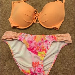VS pink bathing suit