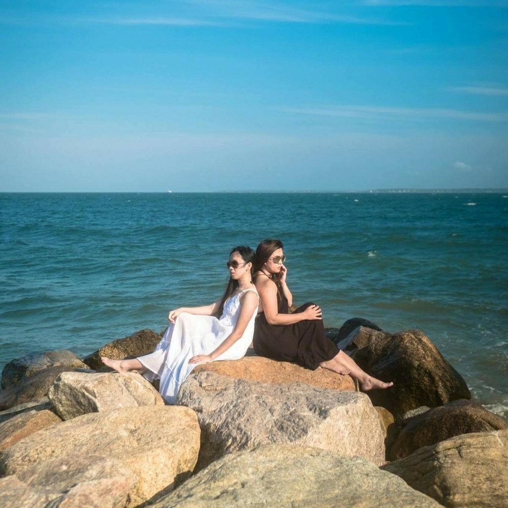 Meet your Poshers, Hazel and Kring