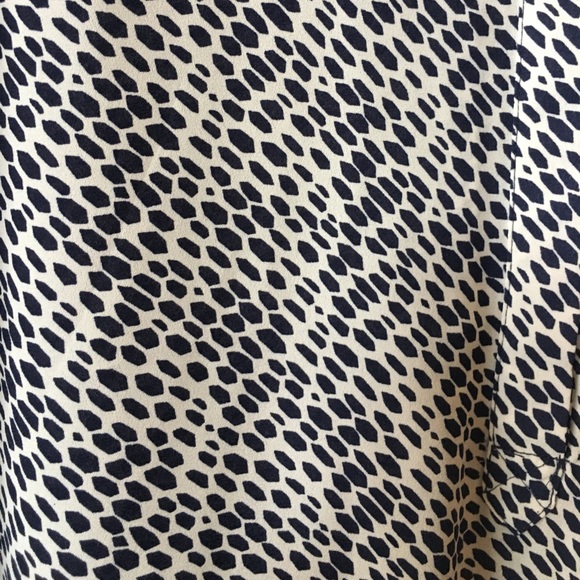 Navy and White H&M tank top - Picture 2 of 3