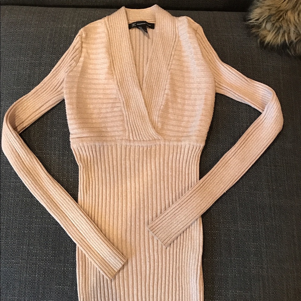 Blush v neck sweater