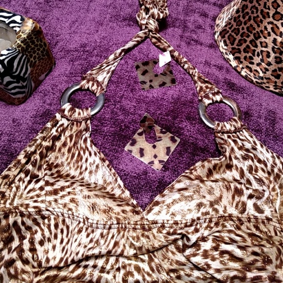 Leopard Print Halter - Picture 3 of 3