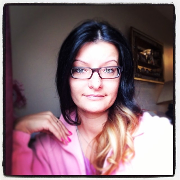 Meet your Posher, Armina - Picture 1 of 1