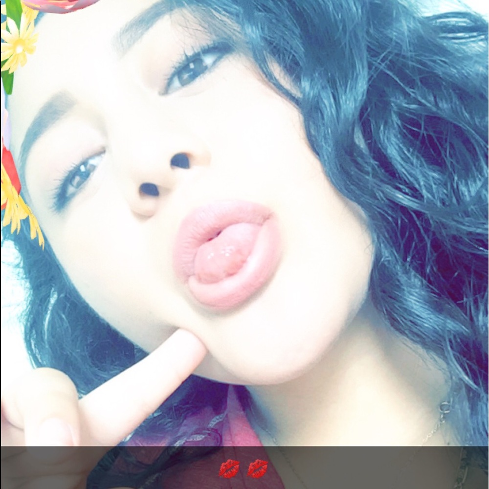 Meet your Posher, Damaris