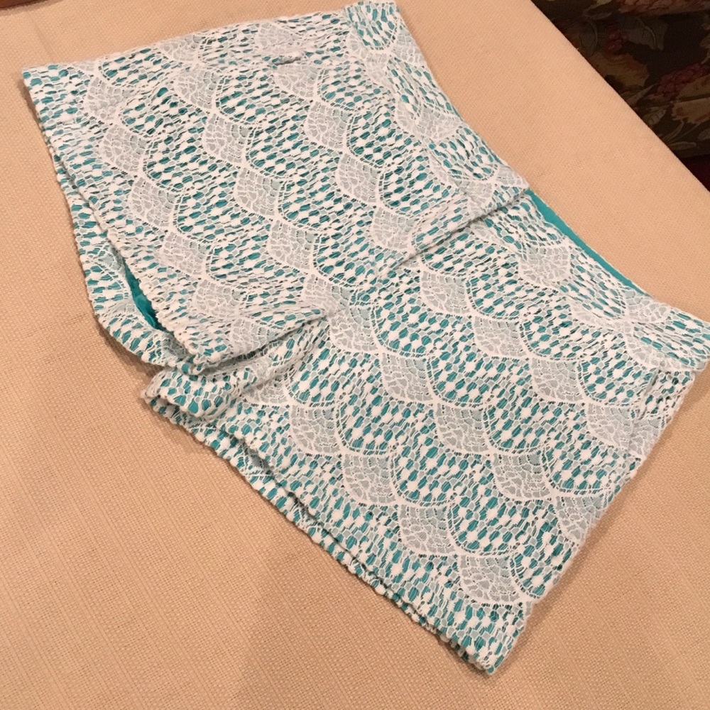 Loft Shorts turquoise with Ivory crochet overlay