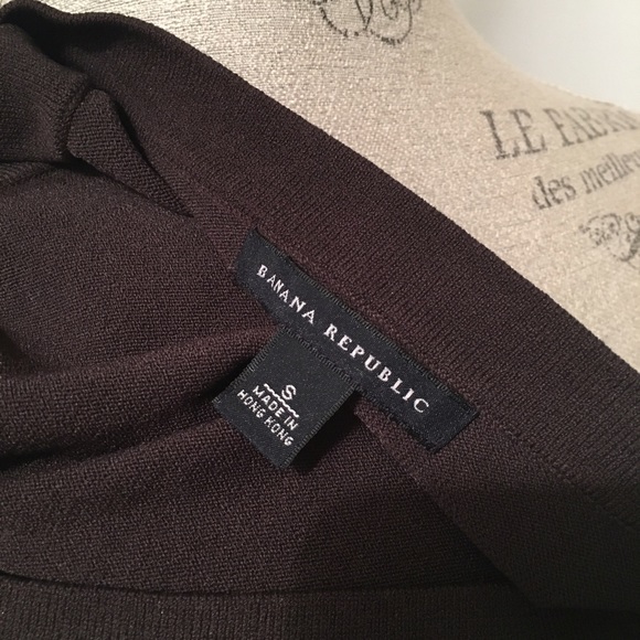 Banana Republic Chocolate V-Neck Tank - Picture 4 of 5