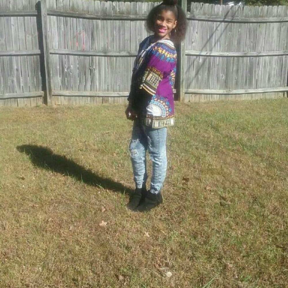 Meet your Posher, D'nina