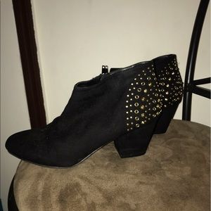 Size 10 black booties
