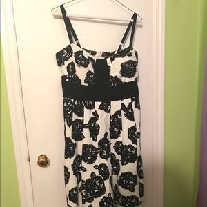 Torrid Black & White Floral Dress; Size 16