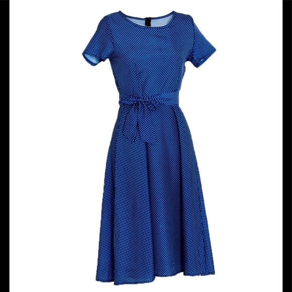 Blue and white polka dot dress in a line form - Picture 3 of 5