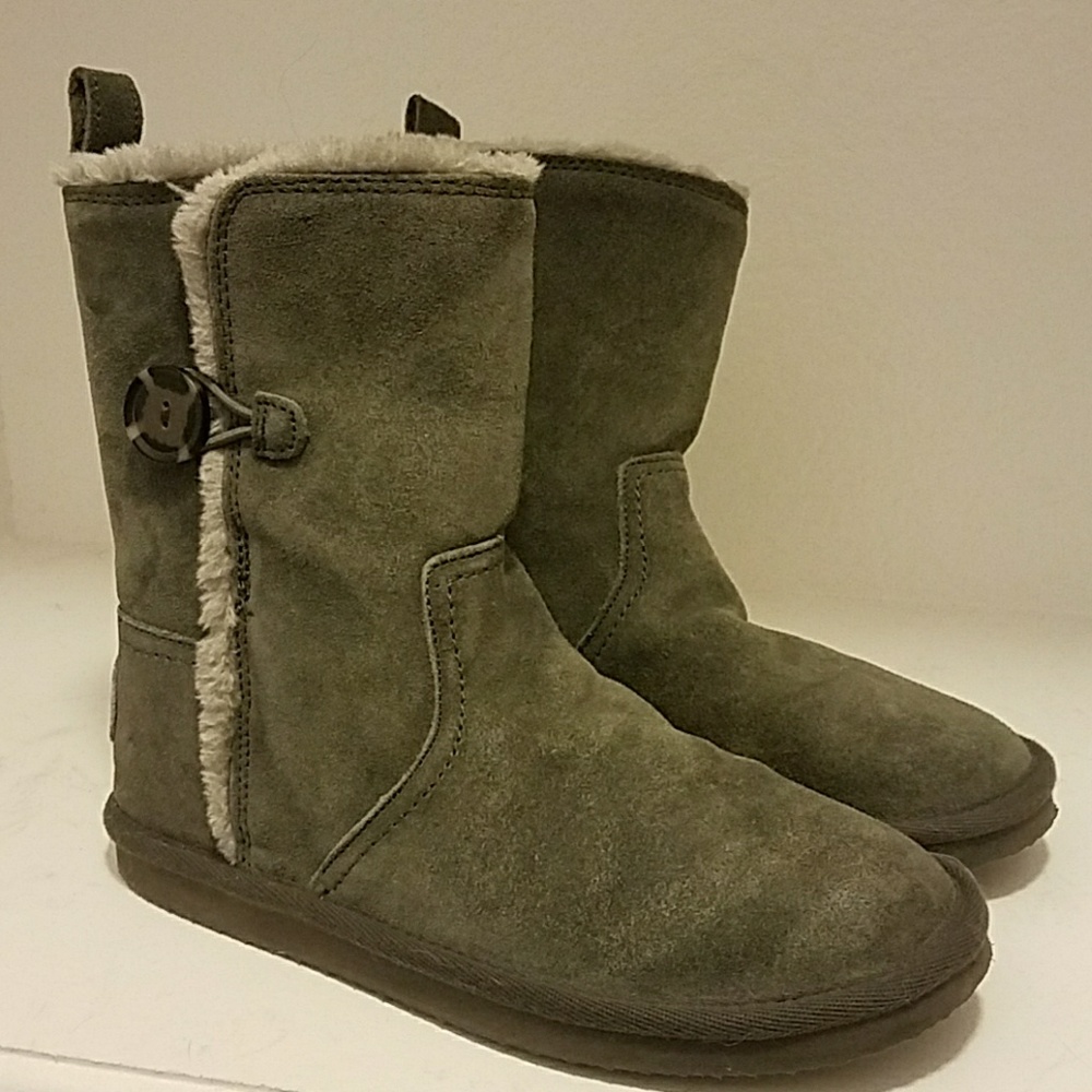 Comfy Winter Boots - American Eagle