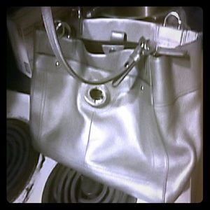 Silver Coach!! Lg purse in very good Shape!!!!