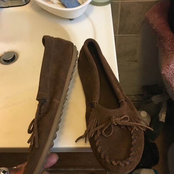 Minnetonka shoes - Picture 2 of 5