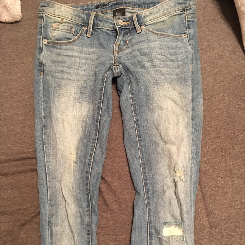 Low rise light wash skinny jeans