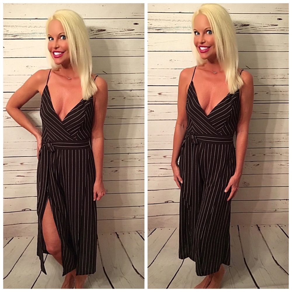 Elegant striped jumpsuit fully lined with slit - Picture 1 of 2